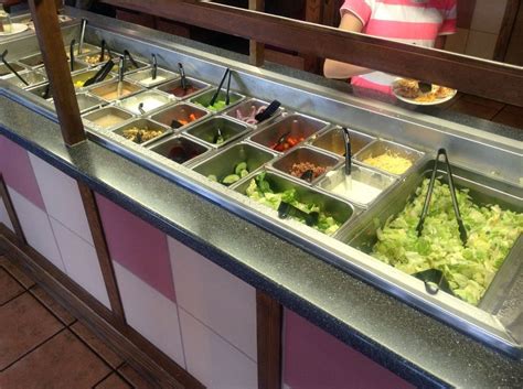 Pizza with salad bar near me - It’s easy to search “salads near me” and find a Domino’s restaurant. With nearly 6,000 locations in the United States (and another 9,000-plus store locations outside the U.S. around the globe), salads and more are yours for the ordering.